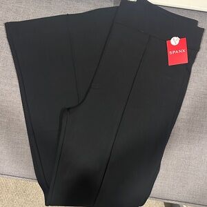 NWT Spanx Petite High Rise Flare Pant